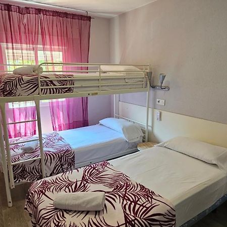 Hostal La Cabana Salou Kültér fotó