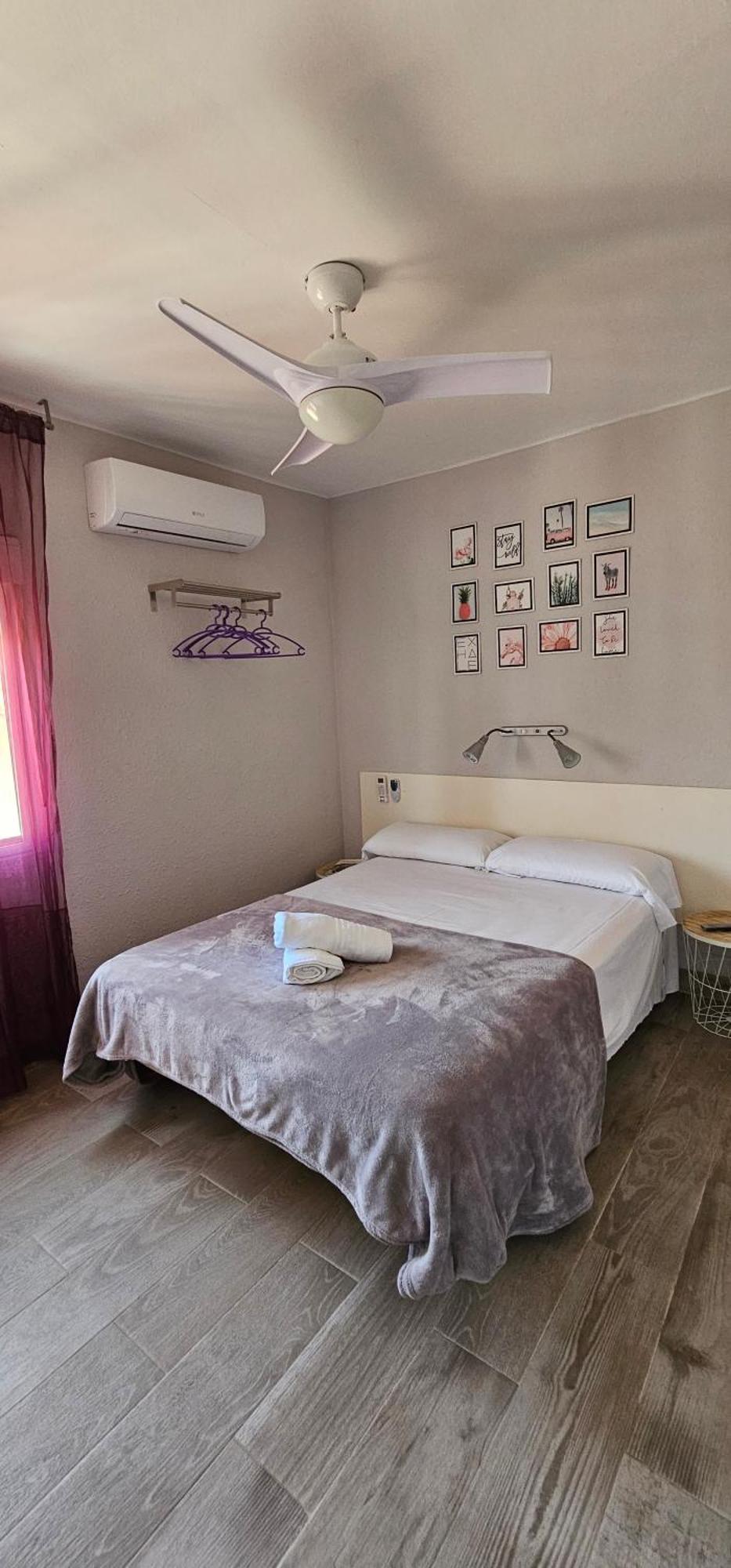 Hostal La Cabana Salou Kültér fotó