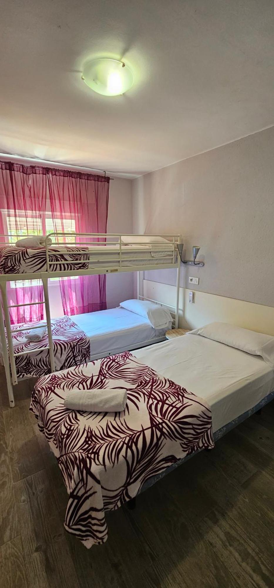 Hostal La Cabana Salou Kültér fotó